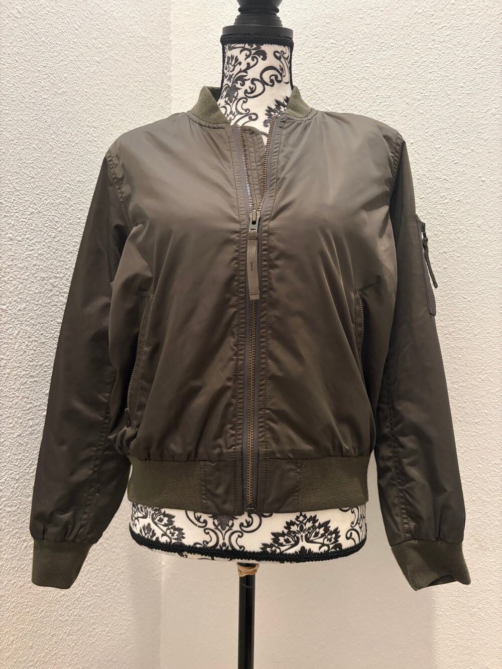 GAP Primaloft Bomber Jacket Women’s Small Olive Green MA-1 Utility Insulated